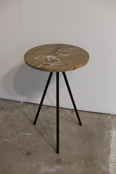 Lot 127 - SIDE TABLE