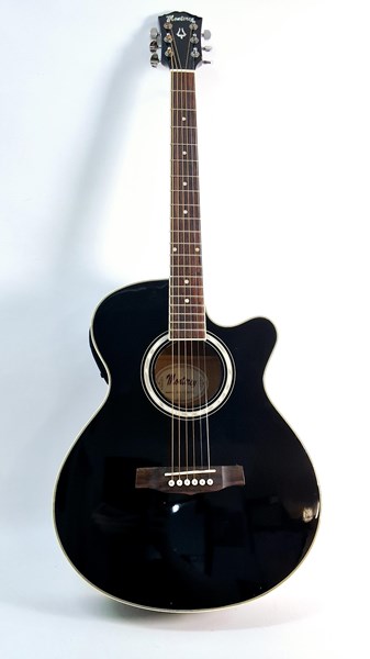 Lot 1337 - GUITAR