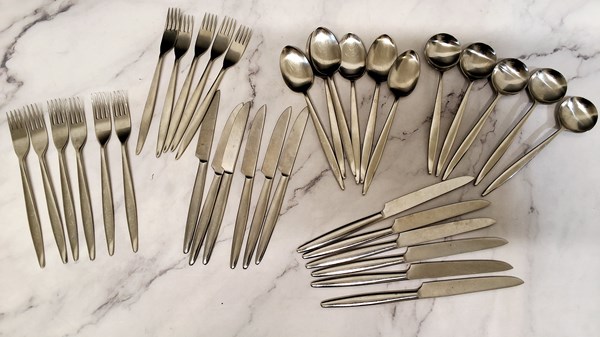 Lot 1365 - CUTLERY SERVICE