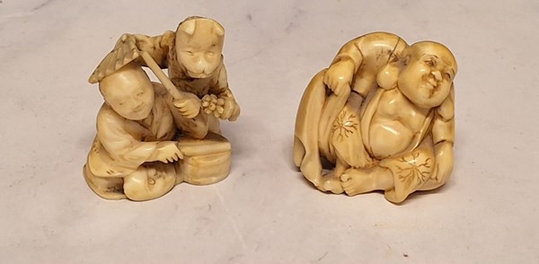 Lot 1009 - NETSUKE