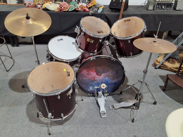 Lot 349 - DRUM KIT