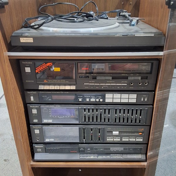 Lot 352 - STEREO EQUIPMENT