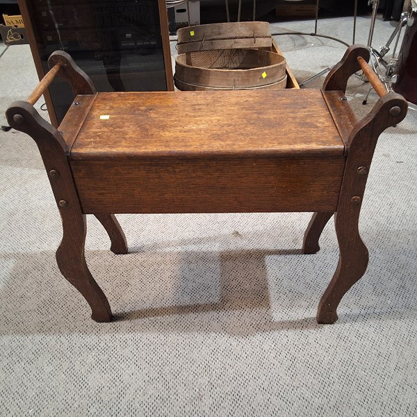 Lot 453 - PIANO STOOL