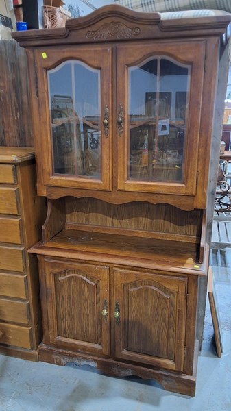 Lot 285 - KITCHEN DRESSER