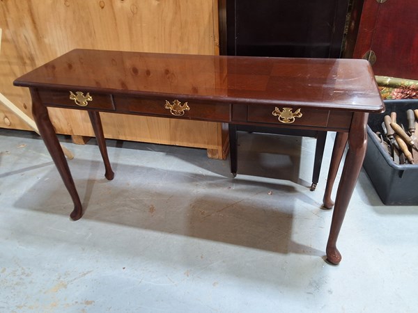 Lot 182 - CONSOLE TABLE