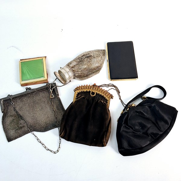 Lot 1327 - PURSES