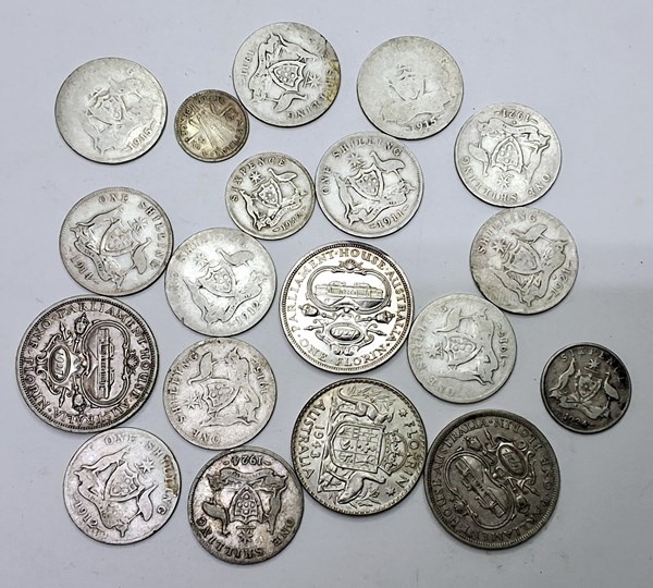 Lot 1026 - COINS