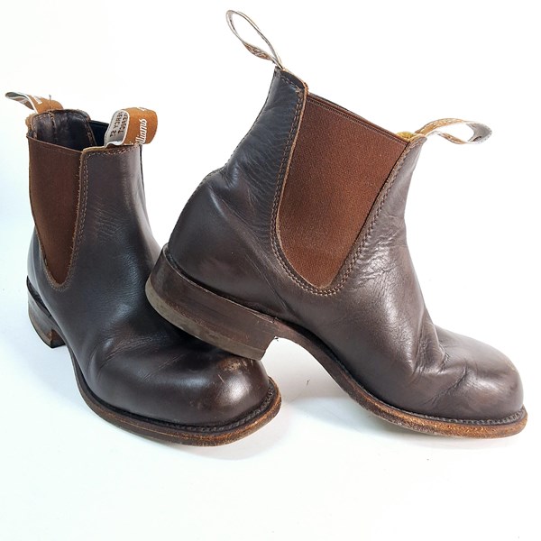 Lot 1287 - R.M. WILLIAMS BOOTS