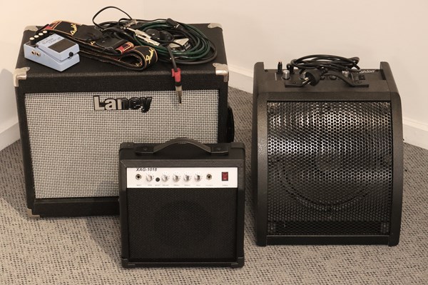 Lot 326 - AMPLIFIERS & SPEAKER