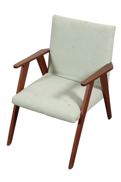 Lot 171 - CHILD'S CHAIR