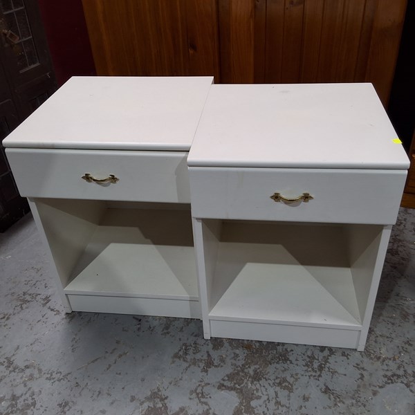 Lot 273 - BEDSIDES