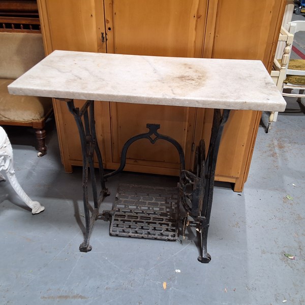 Lot 407 - CONSOLE TABLE