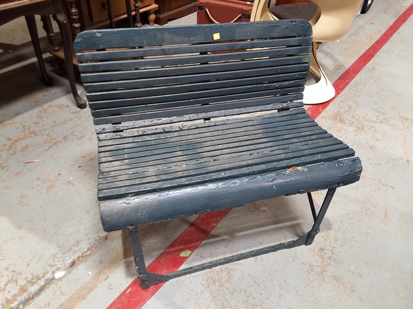 Lot 381 - BENCH