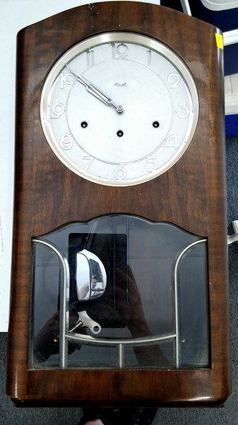 Lot 1062 - WALL CLOCK