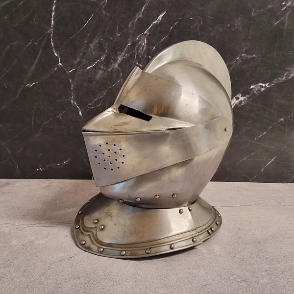 Lot 1269 - HELMET