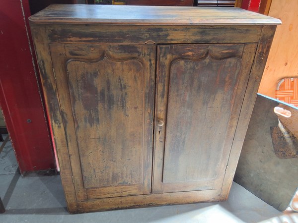 Lot 383 - LINEN PRESS