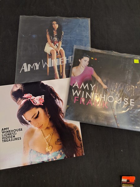 Lot 1199 - AMY WINEHOUSE VINYL