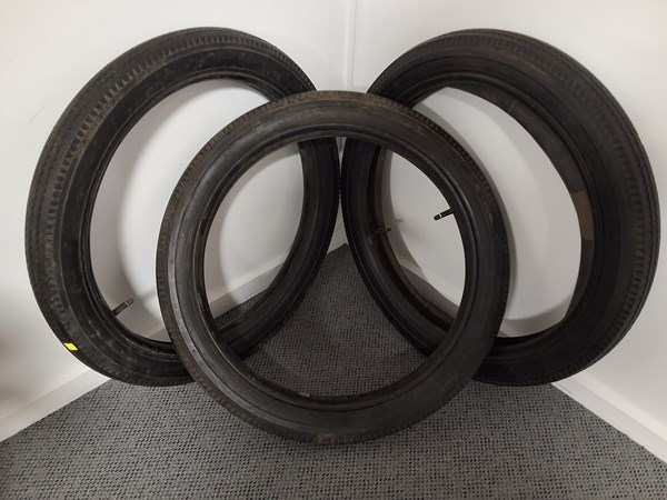Lot 33 - TYRES