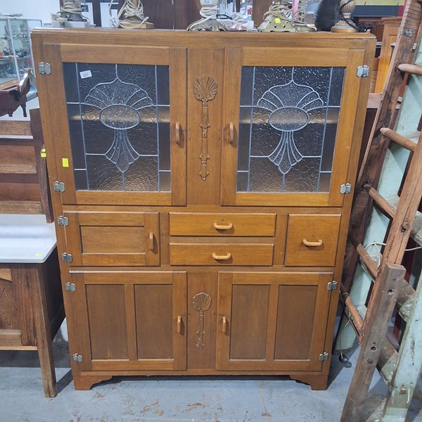 Lot 421 - KITCHEN DRESSER