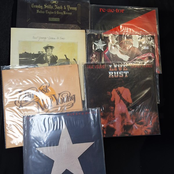 Lot 1185 - NEIL YOUNG VINYL ALBUMS