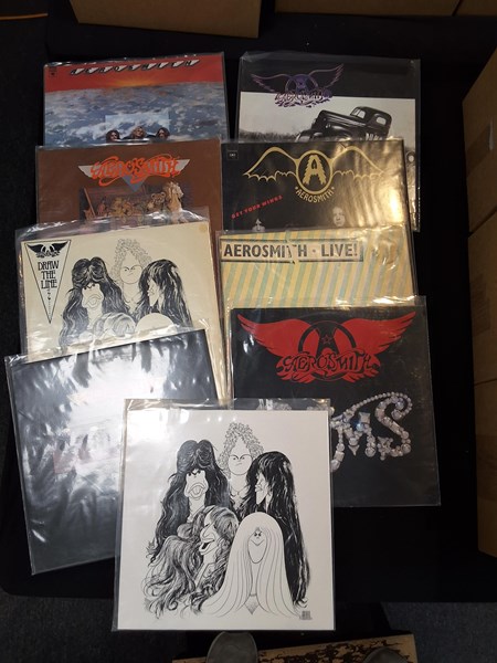 Lot 1186 - AEROSMITH VINYL ALBUMS