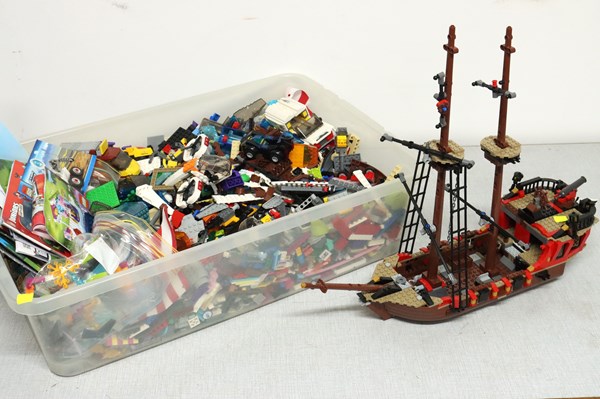 Lot 1464 - LEGO