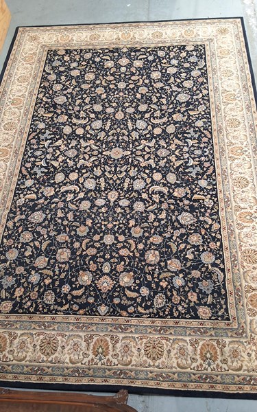 Lot 363 - RUG