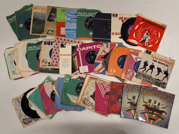 Lot 1245 - ROCK & POP 45S