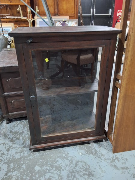 Lot 94 - CABINET