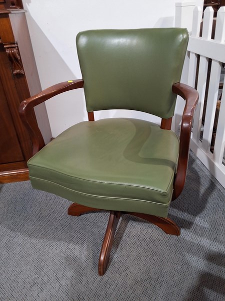 Lot 330 - ARMCHAIR