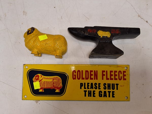 Lot 1238 - VINTAGE STYLE GOLDEN FLEECE