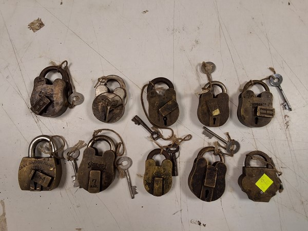 Lot 1305 - TEN VINTAGE BRASS PADLOCKS