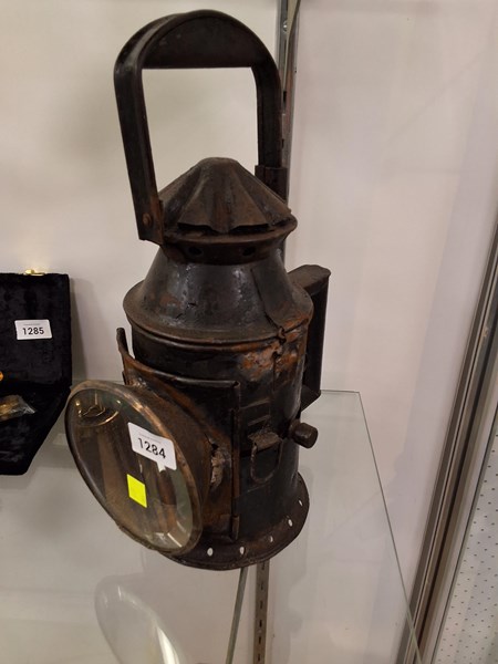 Lot 1284 - RAIL LAMP