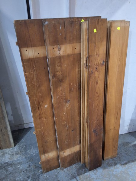 Lot 455 - TIMBER PIECES