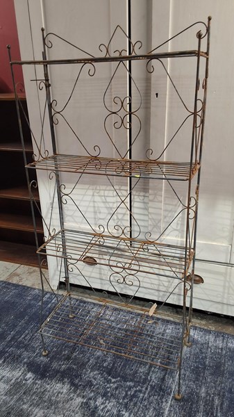 Lot 451 - PLANT STAND