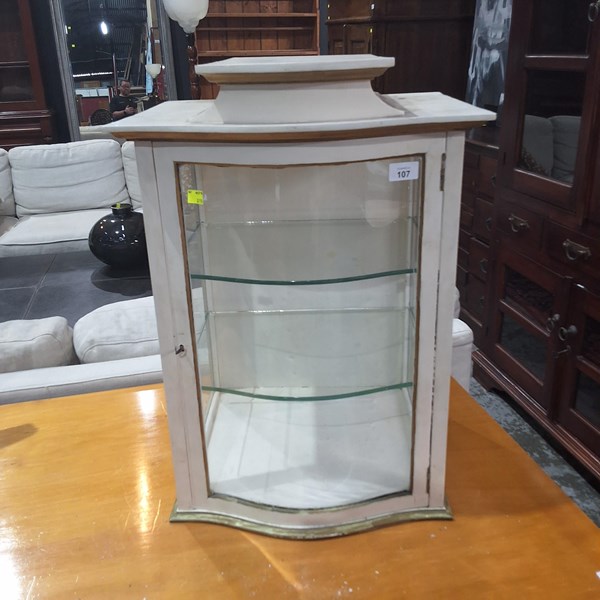 Lot 107 - DISPLAY CABINET