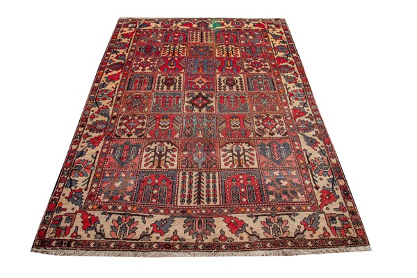 Lot 75 - PERSIAN BAKHTIARI RUG