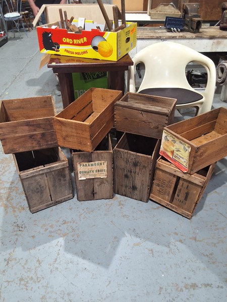 Lot 267 - CRATES