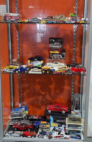 Lot 1415 - A COLLECTION OF VEHICLES