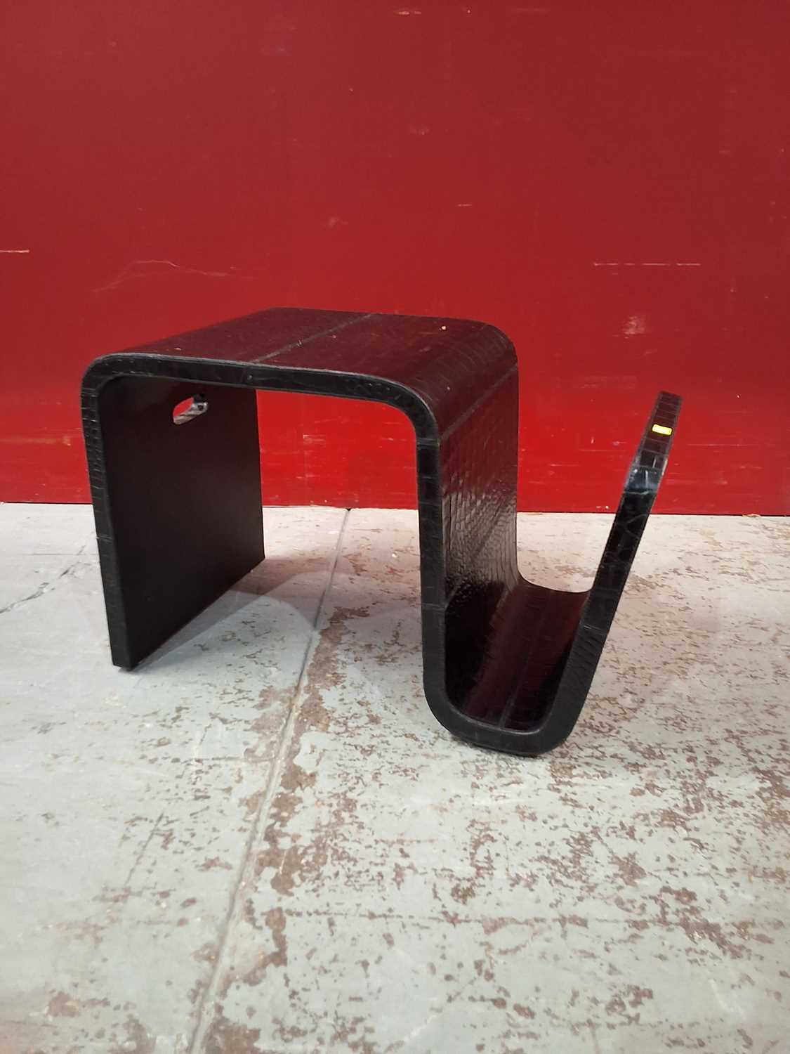 Lot 164 - MAGAZINE RACK