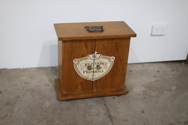 Lot 110 - SEWING CABINET