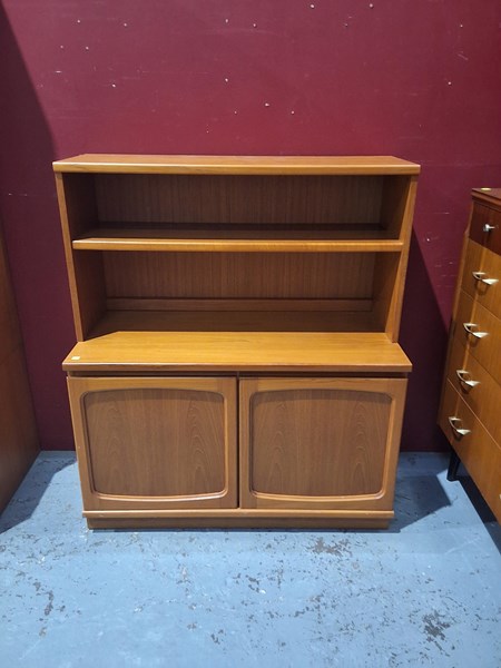 Lot 44 - SIDEBOARD