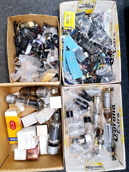 Lot 1252 - RADIO VALVES