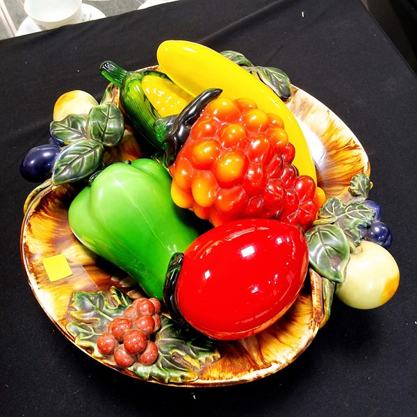 Lot 1303 - FRUIT BOWL