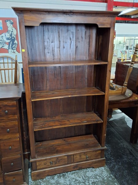 Lot 219 - BOOKSHELF