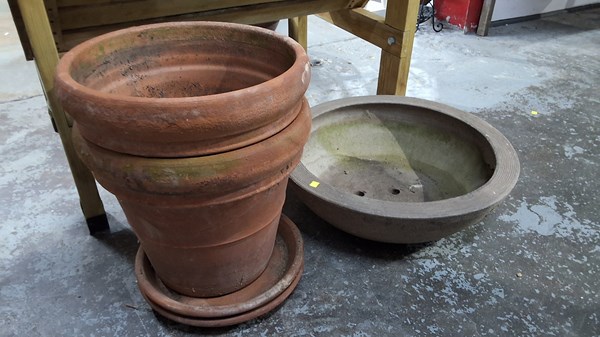 Lot 431 - PLANT POTS