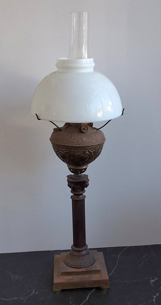 Lot 1362 - KEROSENE LAMP