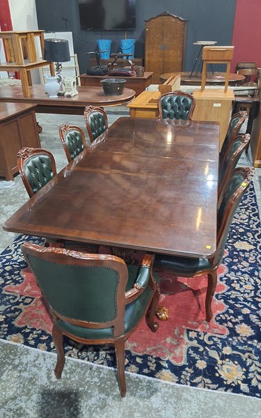 Lot 191 - DINING SUITE