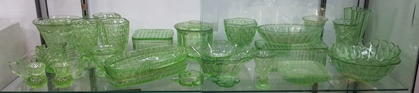 Lot 1453 - DEPRESSION GLASS