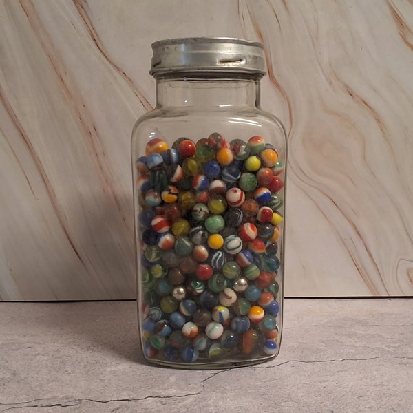 Lot 1309 - VINTAGE MARBLES